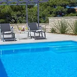 Ilenia Apartment *