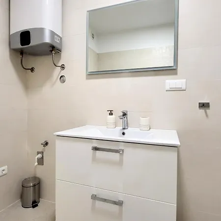 Apartment Ilenia Murter