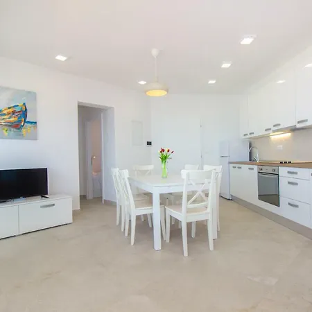 Ilenia Apartment