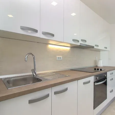 Ilenia Apartment