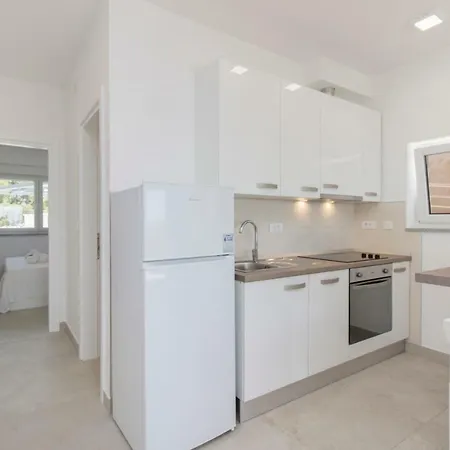 Ilenia Apartment *