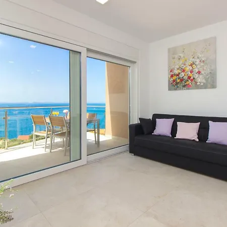 Ilenia Apartment *