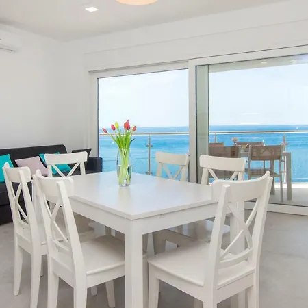 Ilenia Apartment Murter