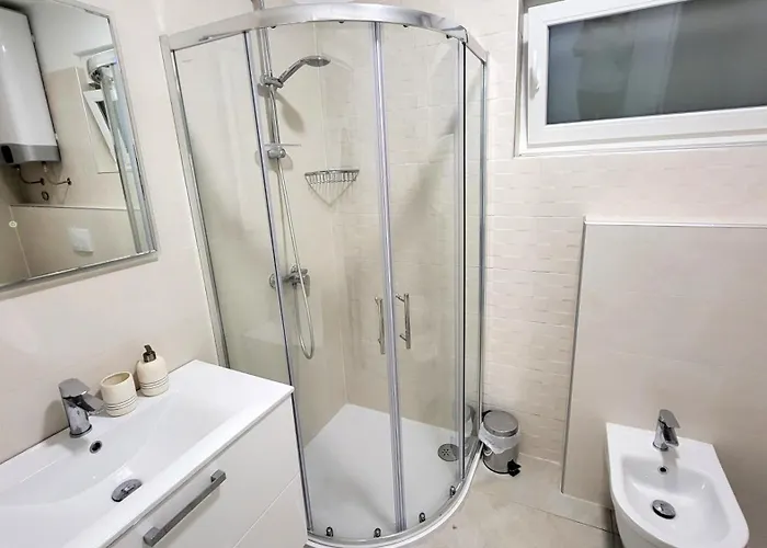 Ilenia Apartamento Murter